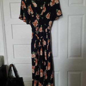 Beautiful floral Boohoo dress